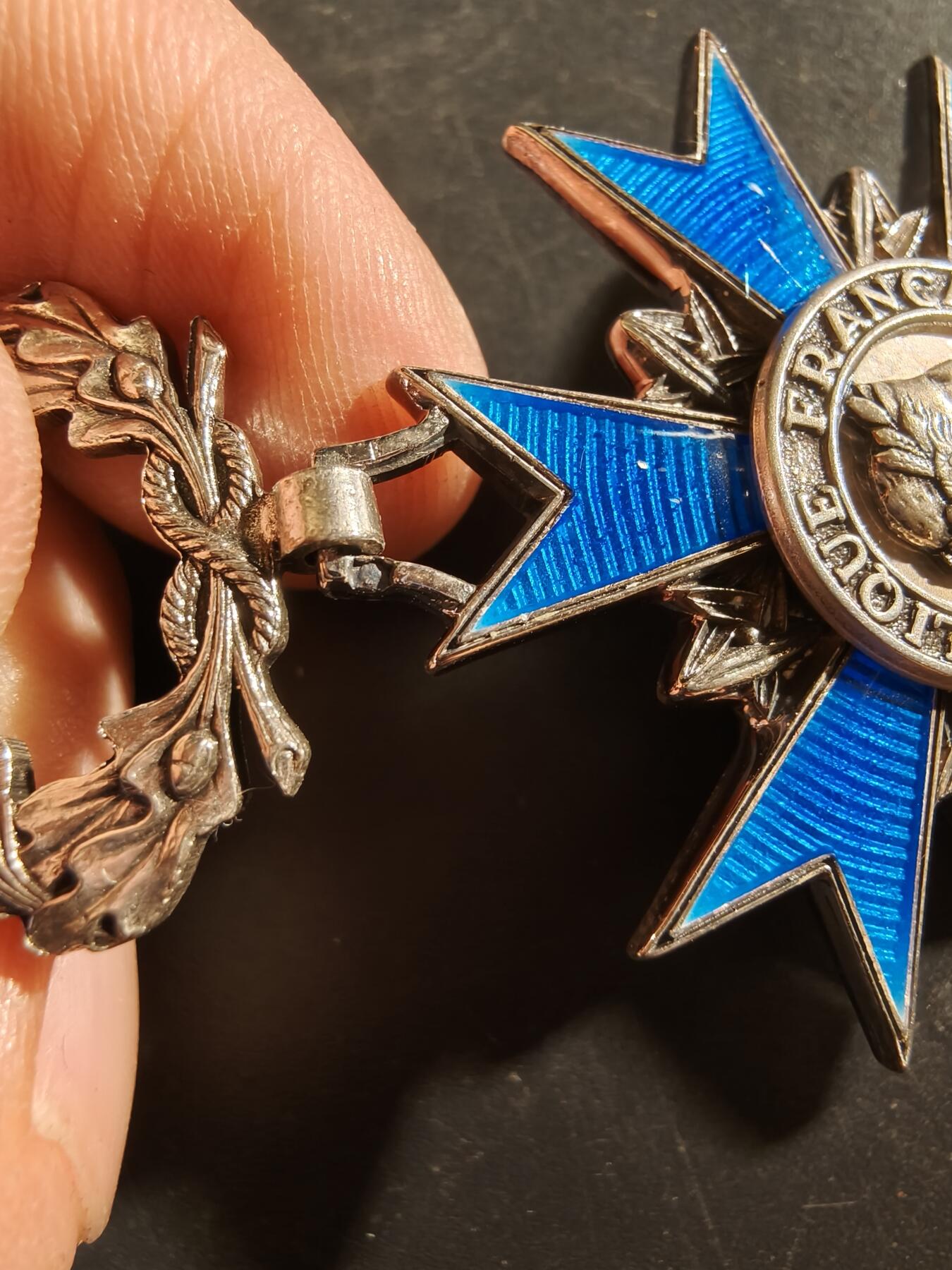 老王徽章第186期 法国骑士级国家功勋勋章    珠宝商版本螃蟹银标    原盒    24.7g