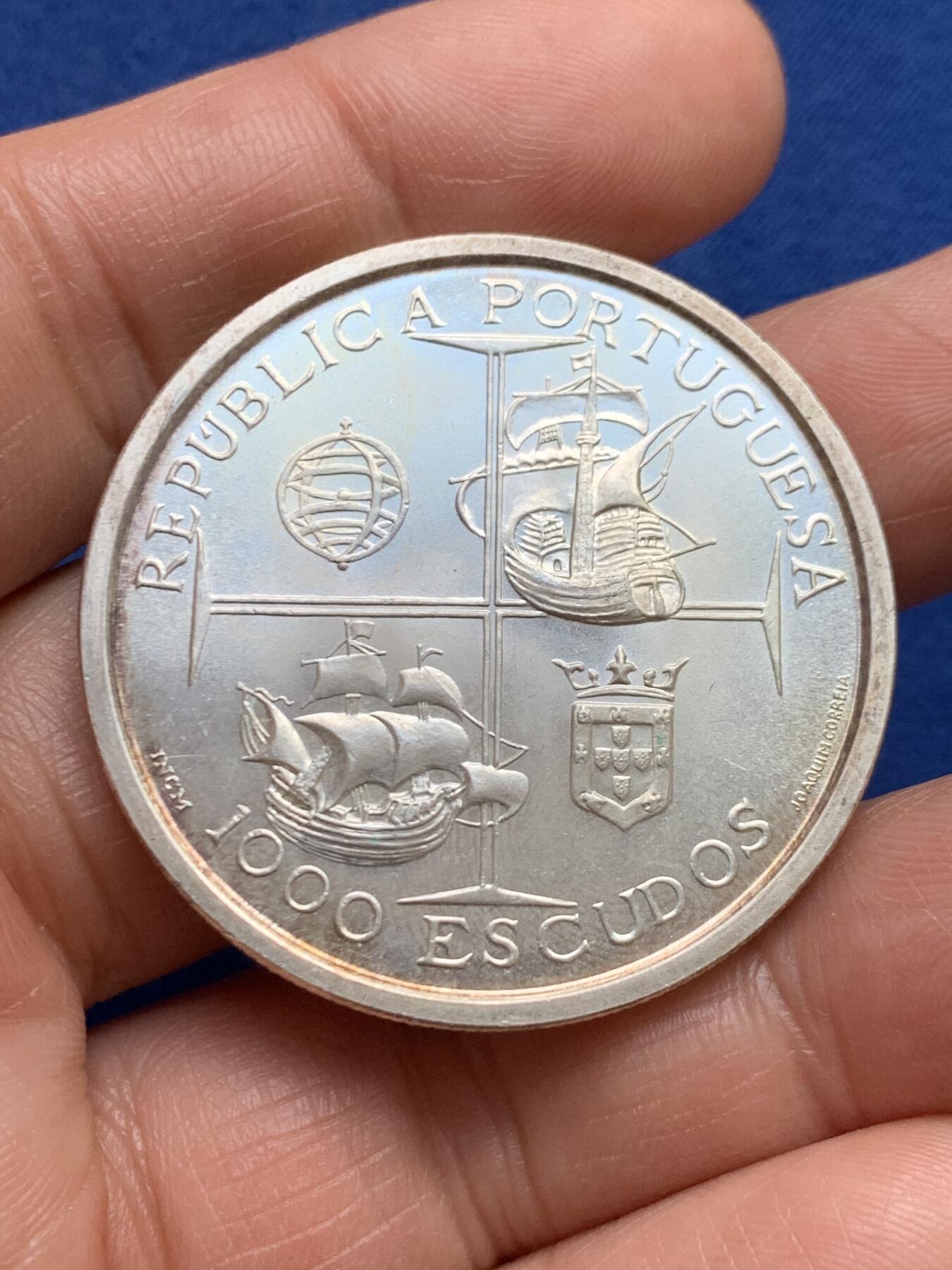 《竞宝斋》第469场 周日，周一 2场连拍 （全场包邮）欢迎送拍 葡萄牙1998年曼努埃尔一世1000埃斯库多银币 500银 27克