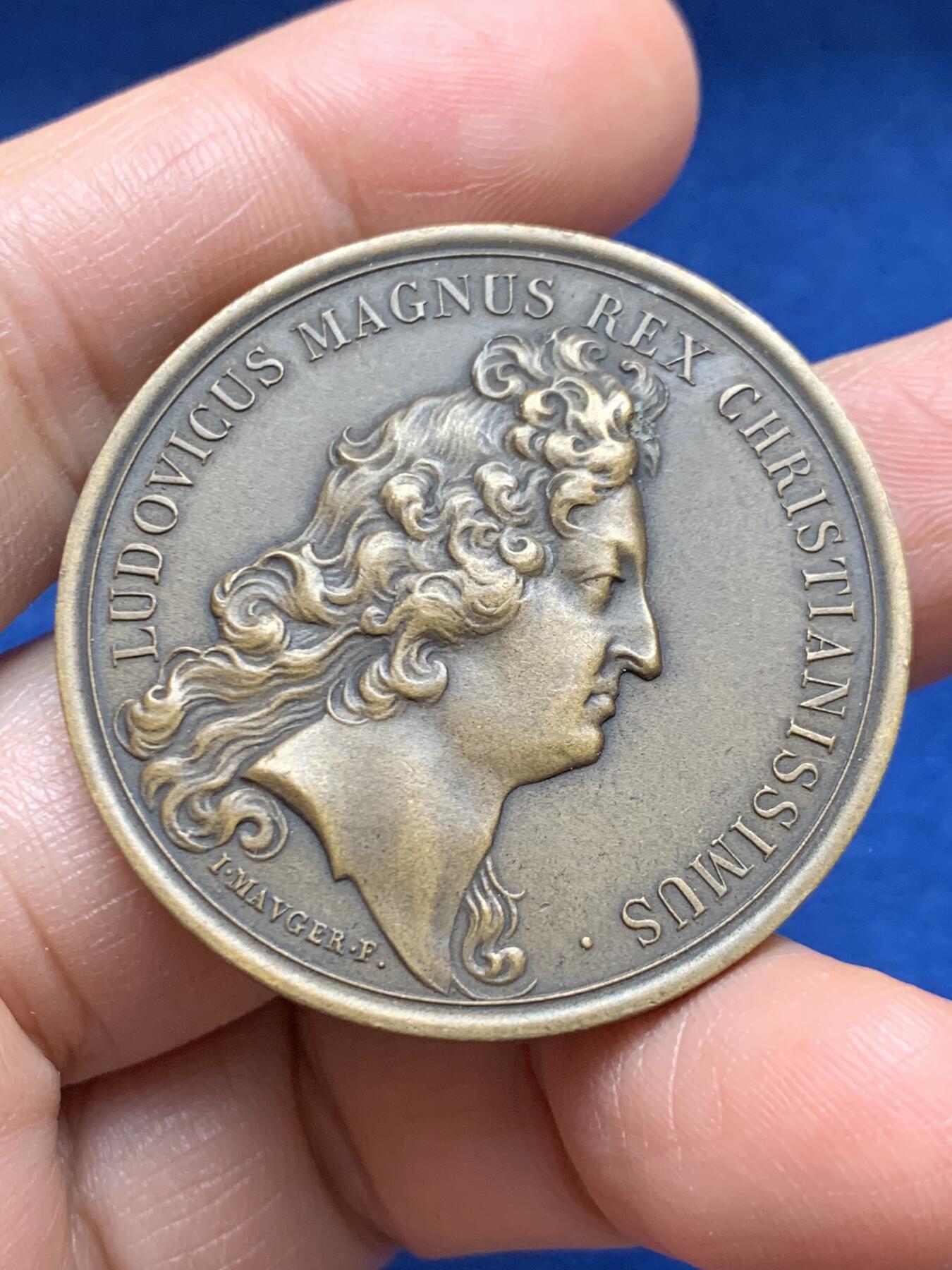 《竞宝斋》第469场 周日，周一 2场连拍 （全场包邮）欢迎送拍 法国路易十四时期 纪念斯特拉斯堡市帝国军队撤退及该市与法国合并铜章 后铸版 32.25克 40.2mm