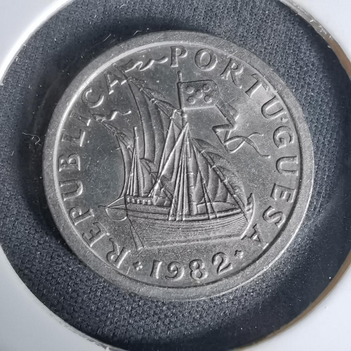 沼泽如烟--第1017场 葡萄牙1982年2.5埃斯库多