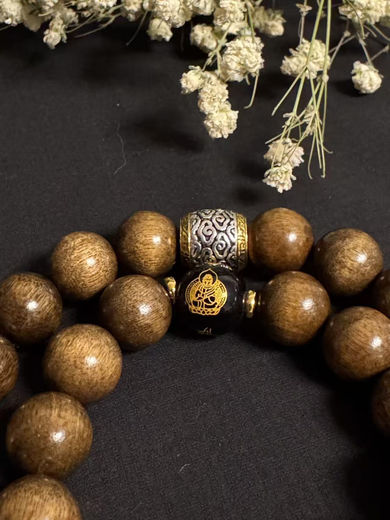 零元拍：本命佛12生肖系列金丝楠手持12MM，普贤菩萨（生肖蛇）金丝果香满满。