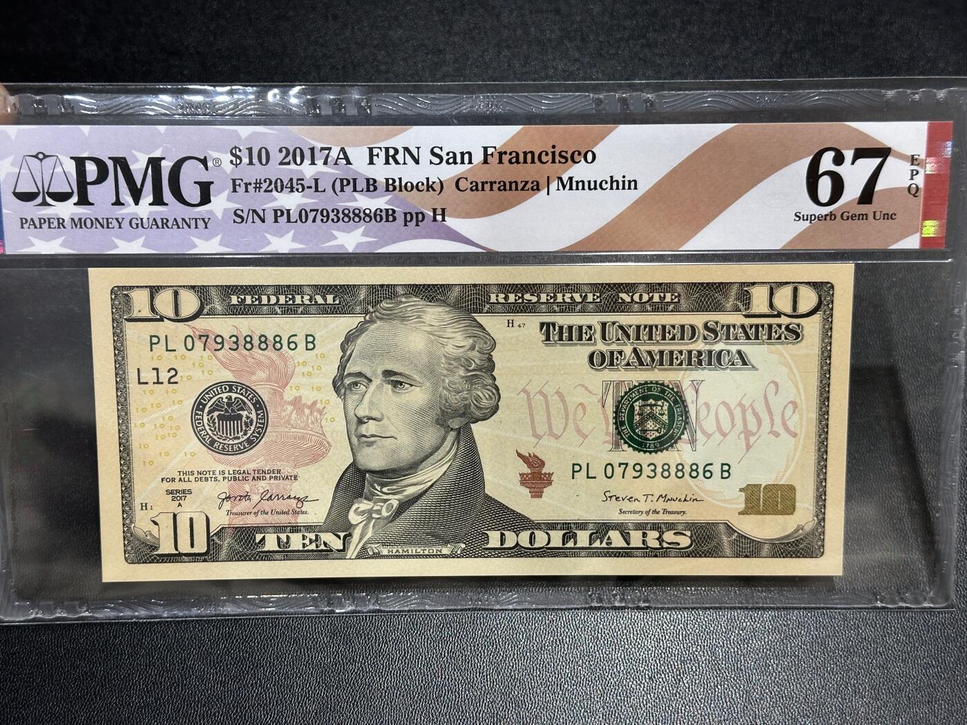 《外钞收藏家》第六百一十六期（精品场）（长期征集拍品、欢迎藏友们联系合作） 2017年美国彩版10美元 PMG67 美国国旗标