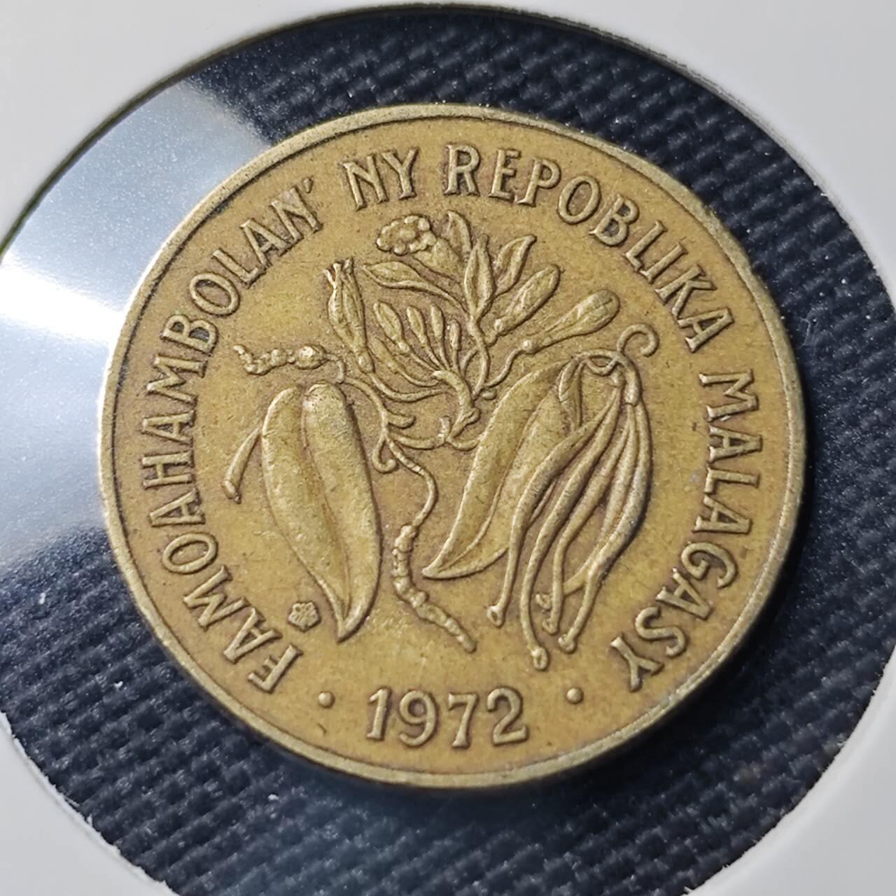 KK钱币收藏小铺   第404期 2月预留时间 周末发货  马达加斯加10法郎