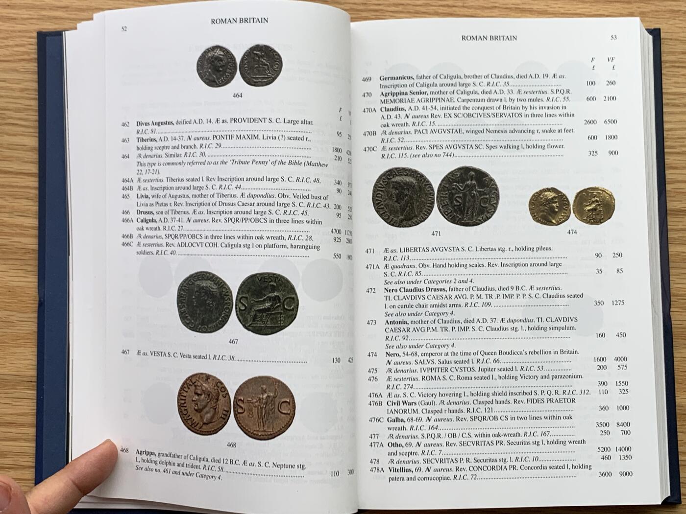 《竞宝斋》第469场 周日，周一 2场连拍 （全场包邮）欢迎送拍 2026最新版英国钱币标准目录，完整收录英国从打制币到10进制前的钱币，英系藏家必备，PCGS和NGC官方参考目录，约1.15公斤。细节见图