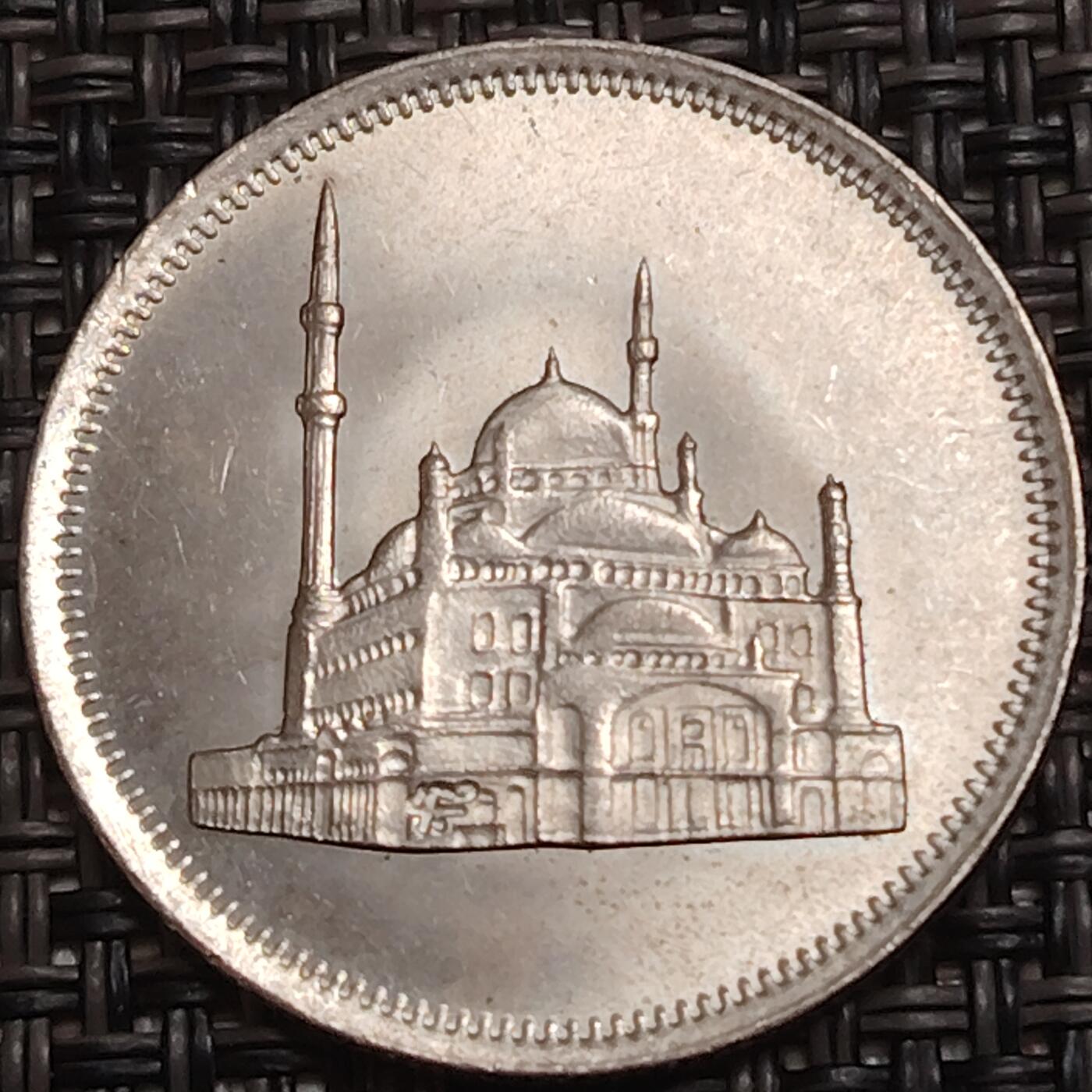 布加迪🐬～世界钱币(上海)🌾第 280 期 /  各国套币和散币 埃及🇪🇬 1984年 20皮阿斯特 27mm