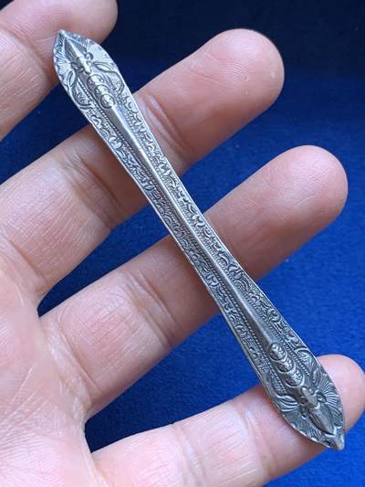 《竞宝斋》第469场 周日，周一 2场连拍 （全场包邮）欢迎送拍 - 精美老银钗一支，花纹精美，满工带款，约9.45g