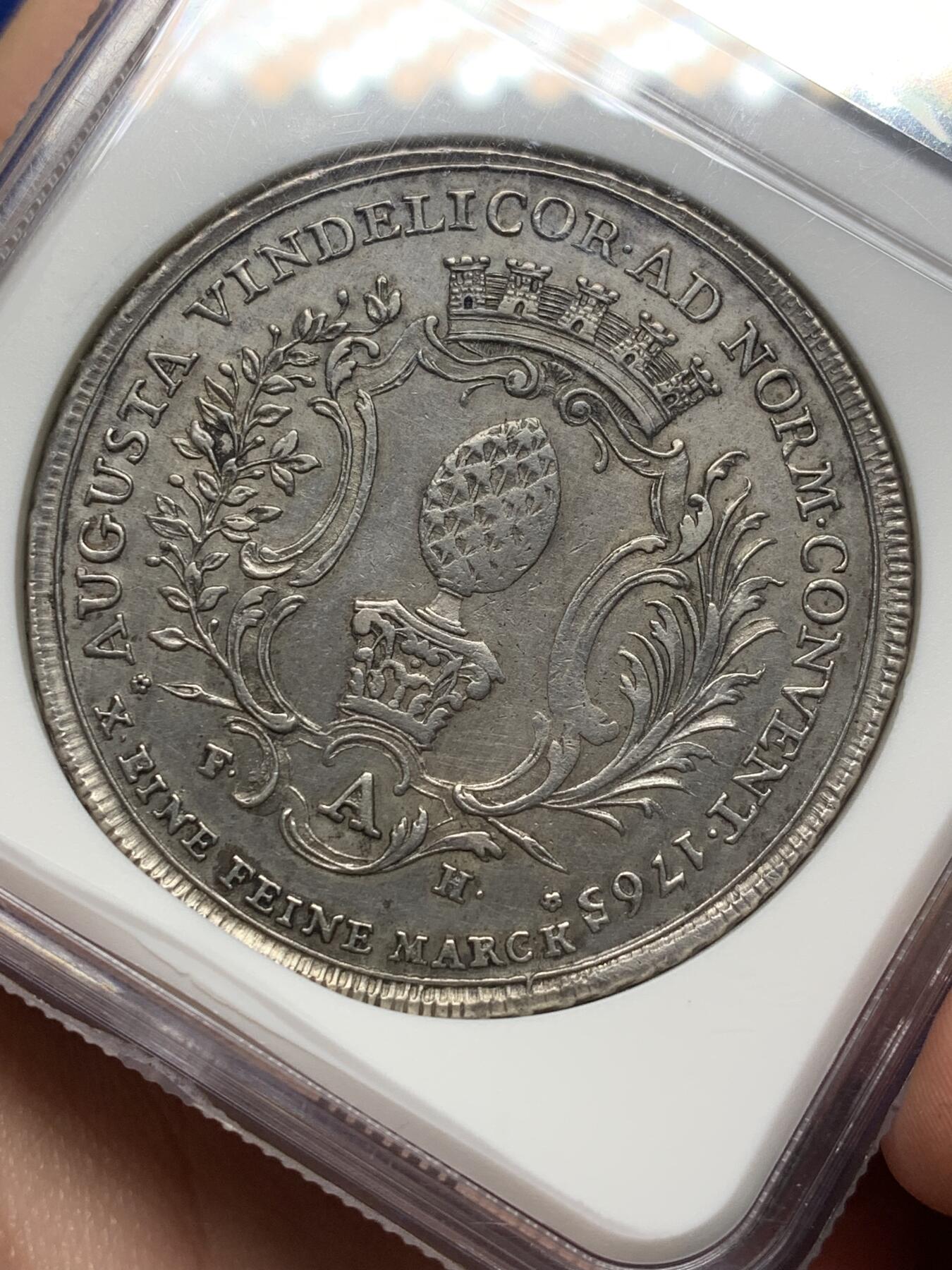 《竞宝斋》第469场 周日，周一 2场连拍 （全场包邮）欢迎送拍 NGC AUD 奥格斯堡自由市 1765年 1泰勒银币 少见弗朗茨一世头像