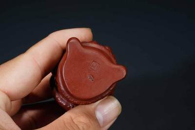 上海都达杂项专场90【全场包邮】  紫砂圣诞老人茶宠摆件92-44