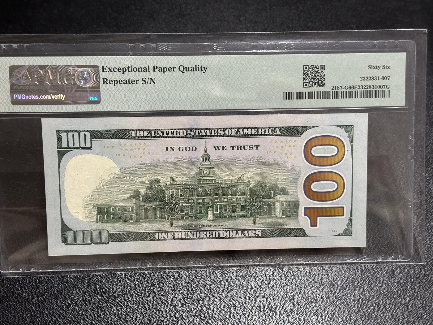 《外钞收藏家》第六百一十六期（精品场）（长期征集拍品、欢迎藏友们联系合作） 2009年美国彩版100美元 PMG66 倒置号