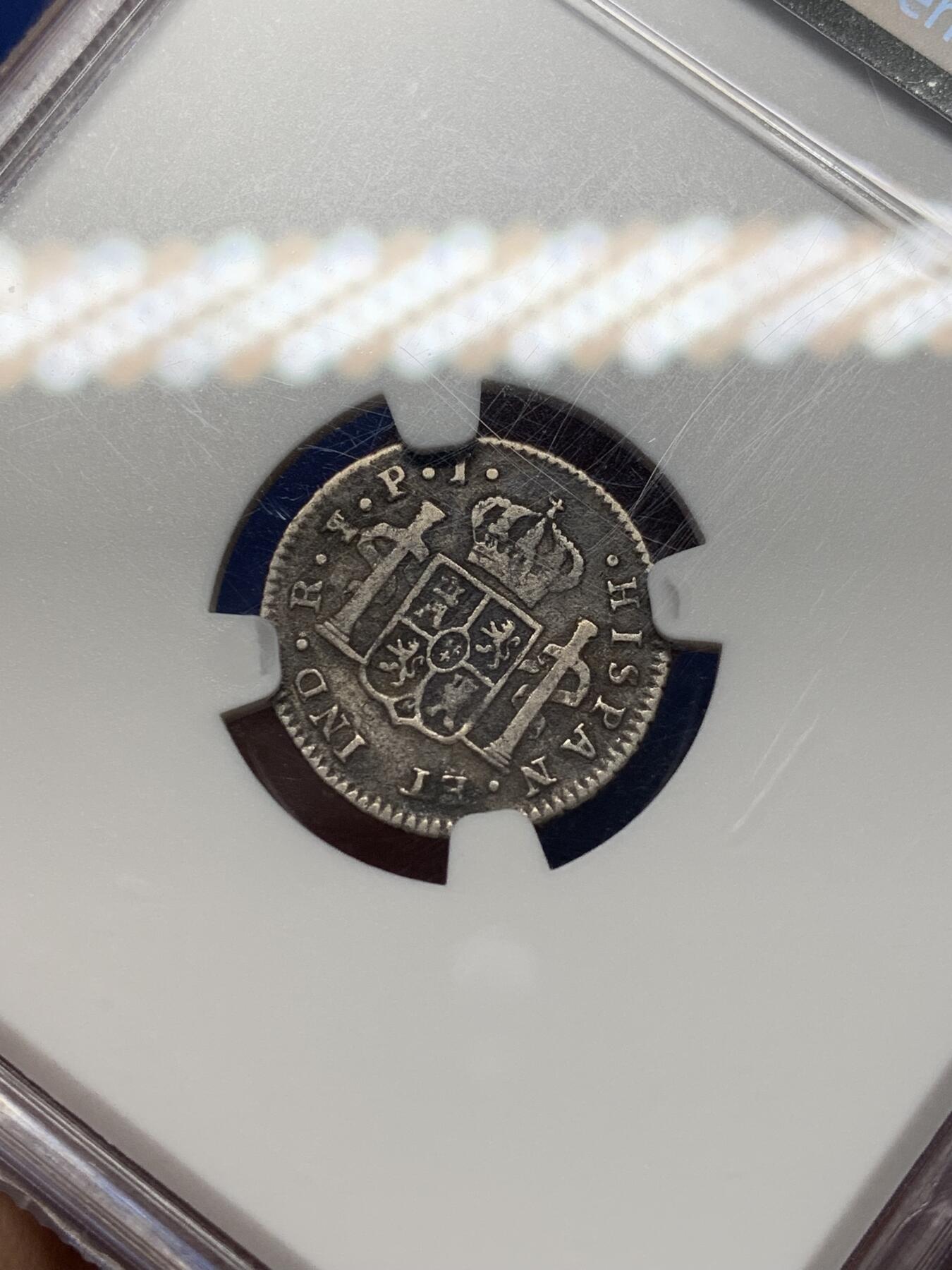 《竞宝斋》第469场 周日，周一 2场连拍 （全场包邮）欢迎送拍 NGC VF30 西属玻利维亚1818年1/2雷亚尔双柱人像银币，辅币量小的多，费七版，少见品种，年份不错，NGC出分仅5枚