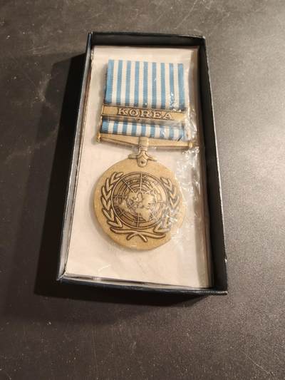 老王徽章第186期 - 美国联合国韩战奖章    原盒