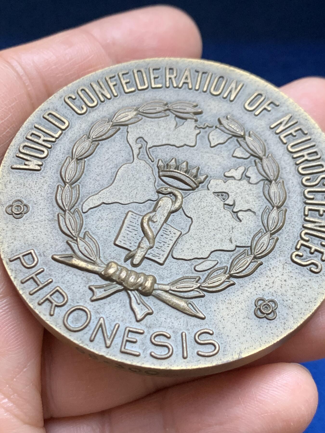 《竞宝斋》第469场 周日，周一 2场连拍 （全场包邮）欢迎送拍 葡萄牙1980科英布拉医学大会铜章 100.8克 58.7mm 限量编号66/300