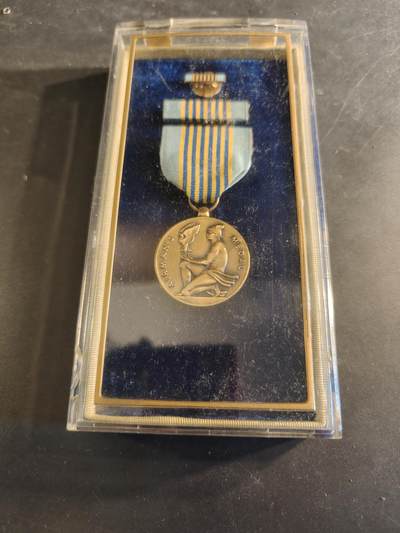 老王徽章第186期 - 美国空军勇气奖章 原盒带略和珐琅略 少见全套