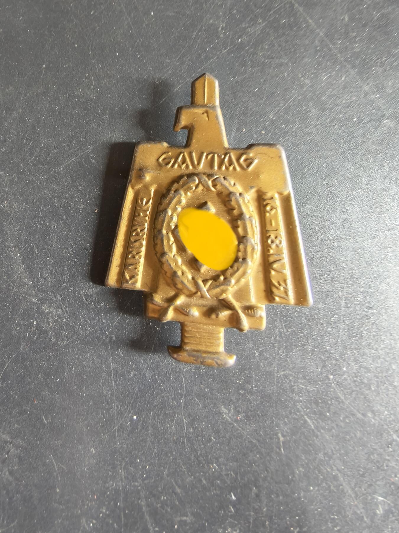 老王徽章第186期 德三1937年卡尔斯鲁厄NSDAP党日集会证章