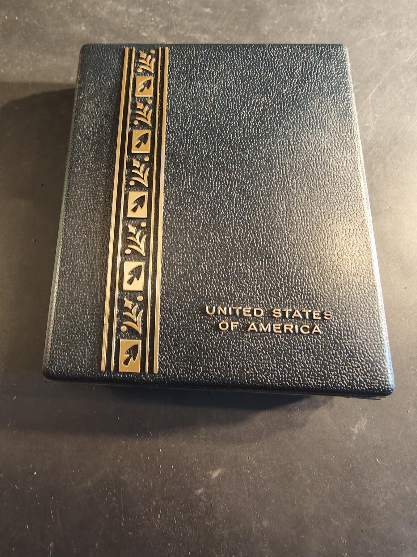 老王徽章第186期 沙特阿拉伯海湾战争解放科威特奖章 原盒带略