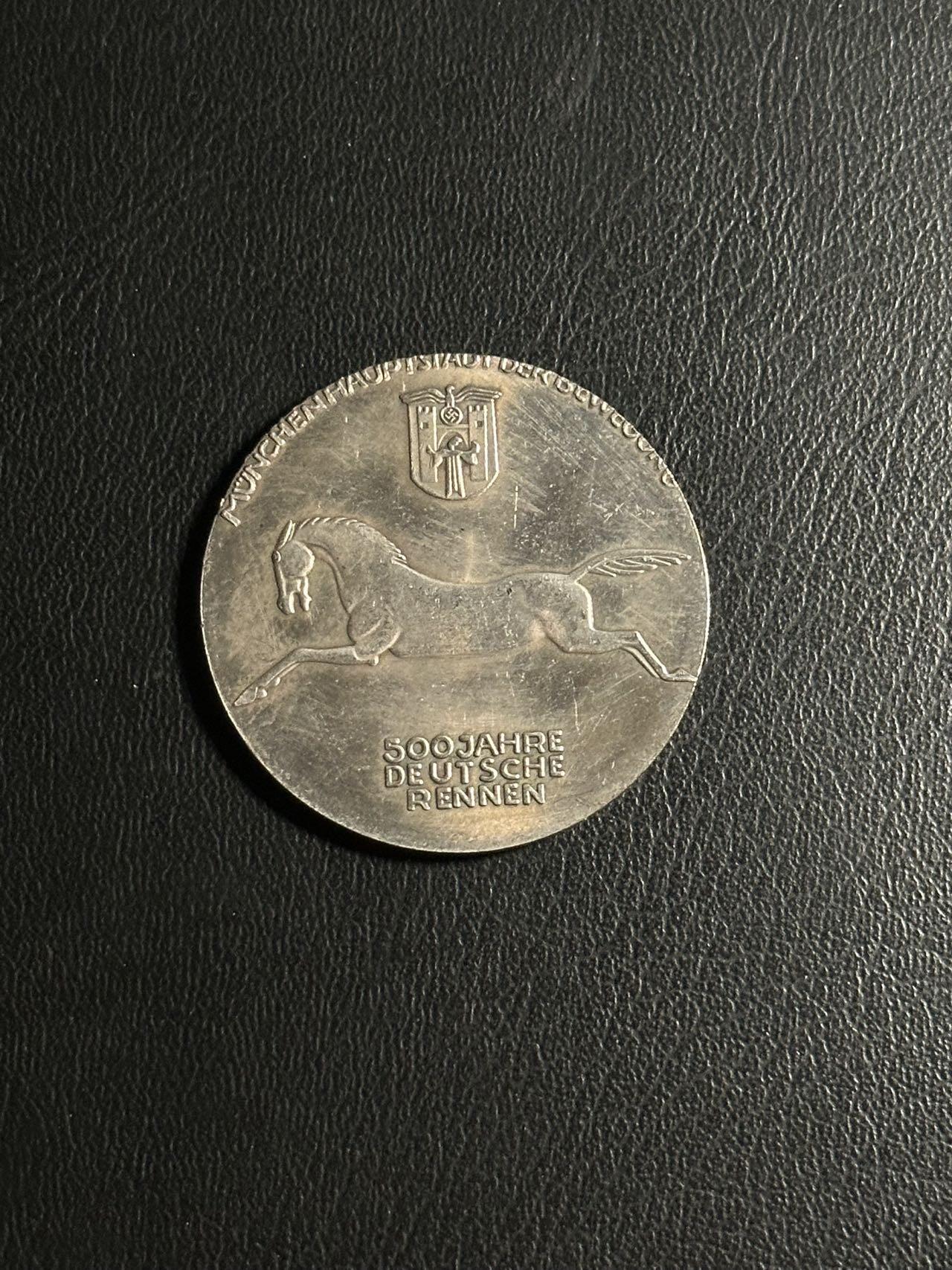 丙午马年三月第二场 精品更新 不知道是啥玩意，材质不确定。可能是个后铸的章。图案是个奔马，今年马年可以玩一玩