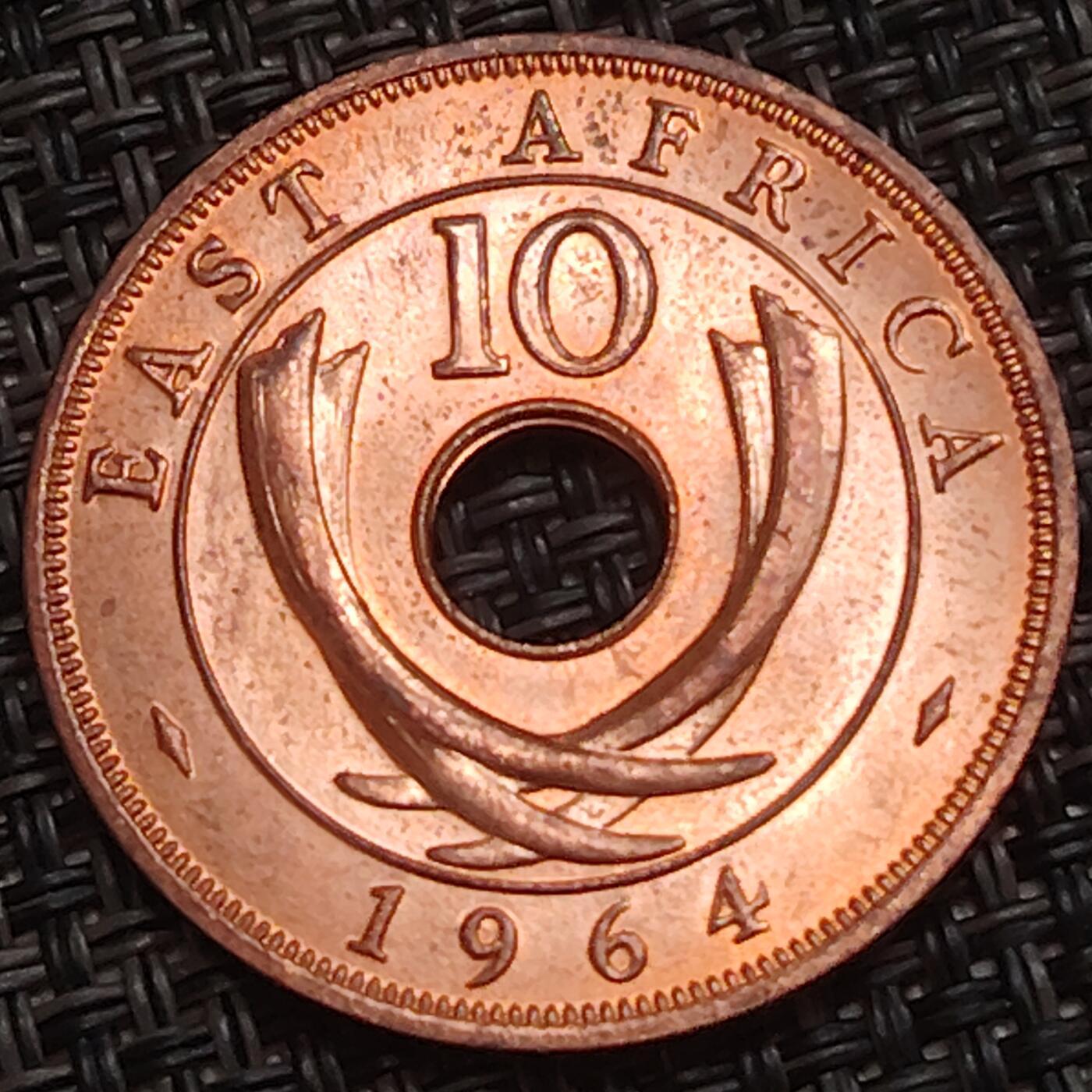 布加迪🐬～世界钱币(上海)🌾第 280 期 /  各国套币和散币 英属东非 1964年 10分 原光品相 30mm