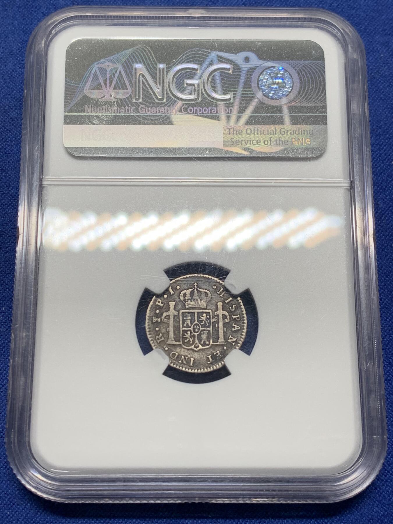 《竞宝斋》第469场 周日，周一 2场连拍 （全场包邮）欢迎送拍 NGC VF30 西属玻利维亚1818年1/2雷亚尔双柱人像银币，辅币量小的多，费七版，少见品种，年份不错，NGC出分仅5枚