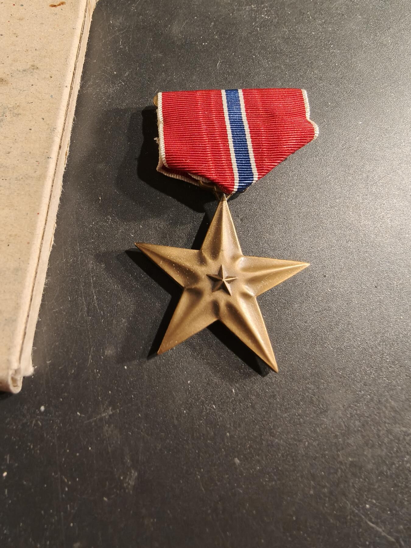 老王徽章第186期 美国铜星勋章    原盒