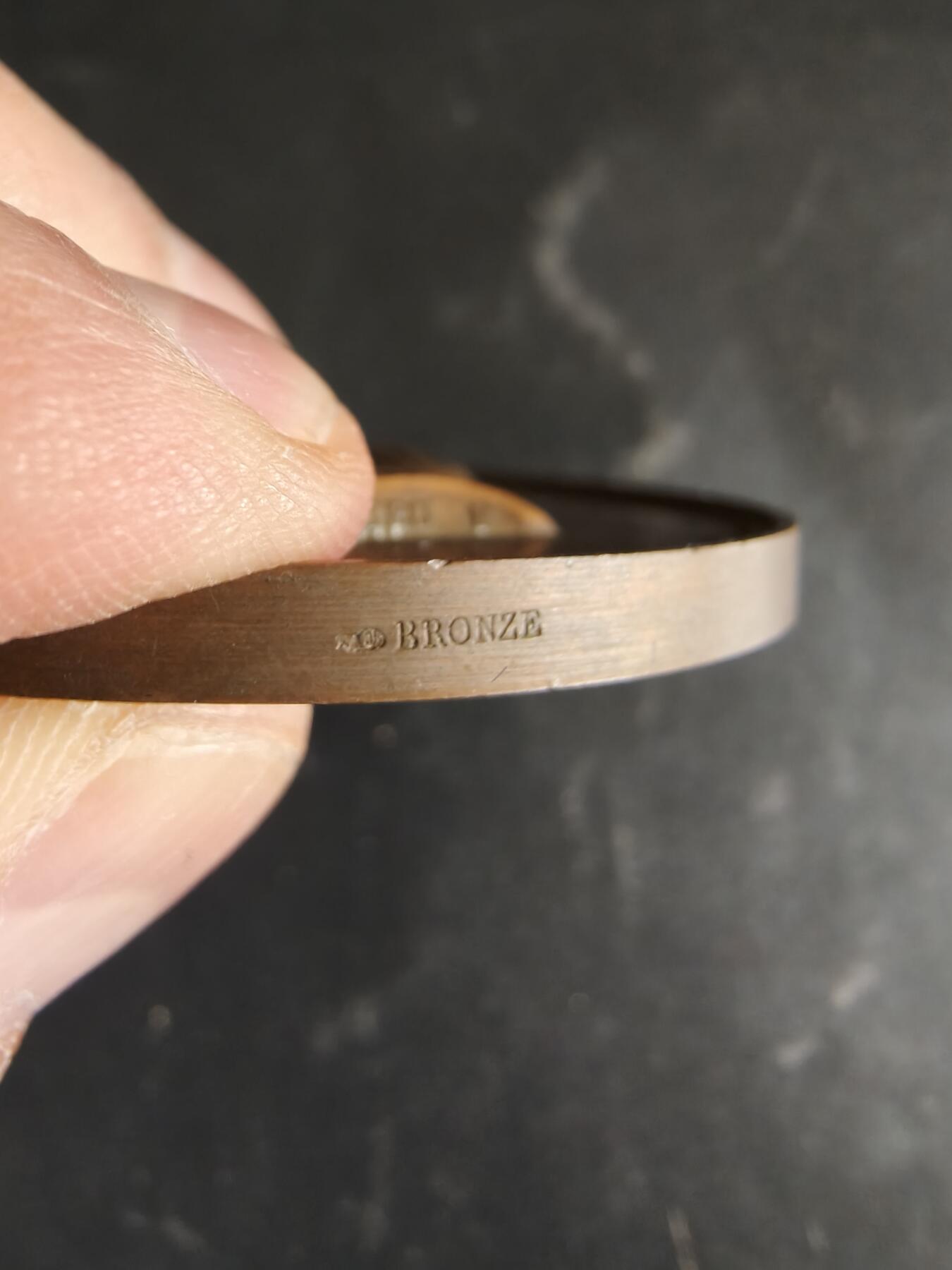 老王徽章第186期 法国拿破仑一世罗马王洗礼大铜章      直径68mm    重量137.5g