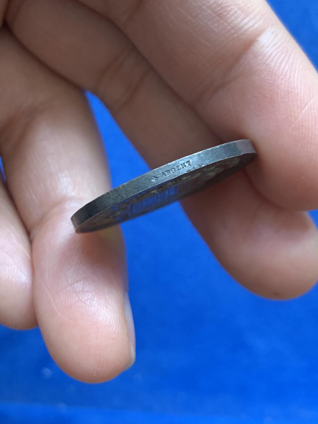 《竞宝斋》第469场 周日，周一 2场连拍 （全场包邮）欢迎送拍 法国1862年雷恩市银质代币，少见款，品相佳，直径：27.7mm，重：9.65g，蜜蜂银标。