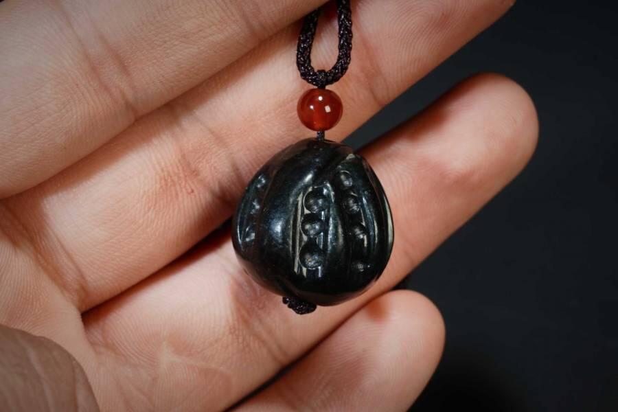 上海都达杂项专场五十六【全场包邮】  天然和田玉青玉核桃吊坠挂件 附鉴定证书92-58