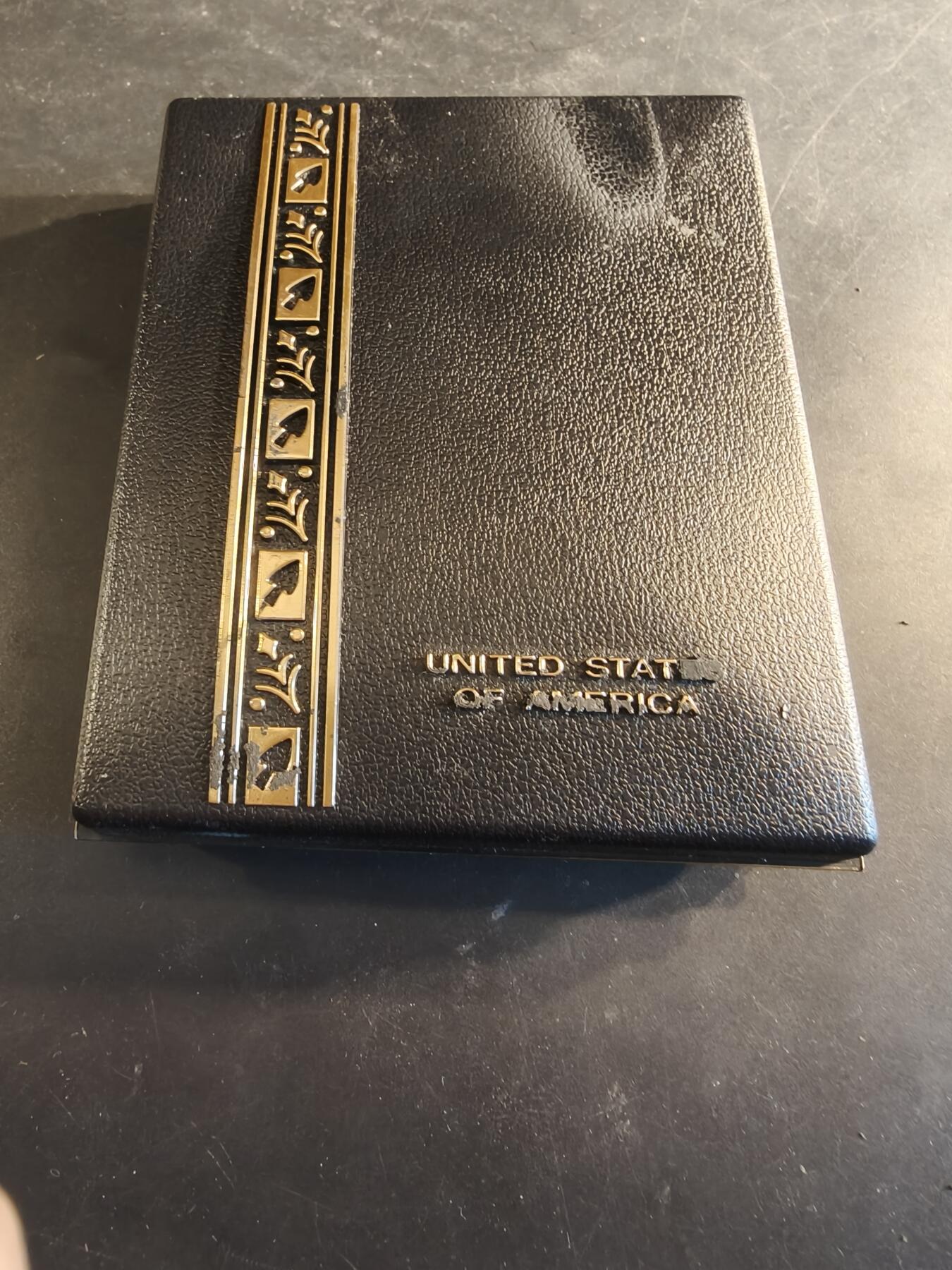 老王徽章第186期 美国海军品德优良奖章 原盒带略和珐琅略 少见全套