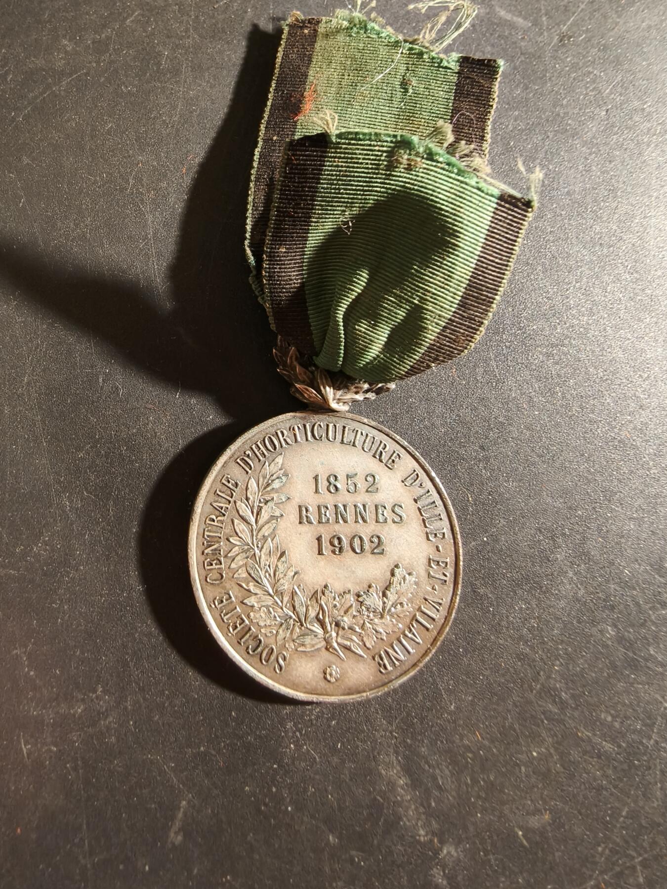 老王徽章第186期 法国洛里昂园艺协会奖章