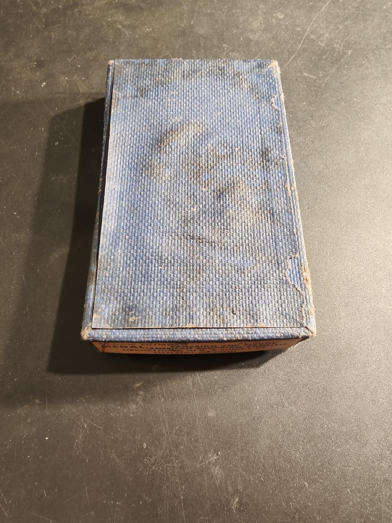 老王徽章第186期 美国二战美洲战区服役奖章    原盒带略