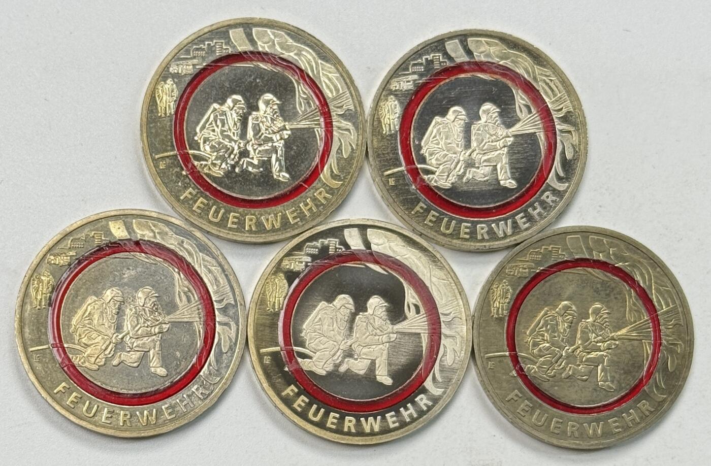 S&S Numismatic世界钱币-拍卖 第122期  德国2023年 公共服务系-消防 10欧元镶嵌红色高分子环纪念币 ADFGJ五厂标全套