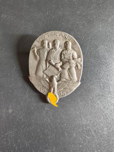 老王徽章第186期 - 德三1935年五一劳动节证章