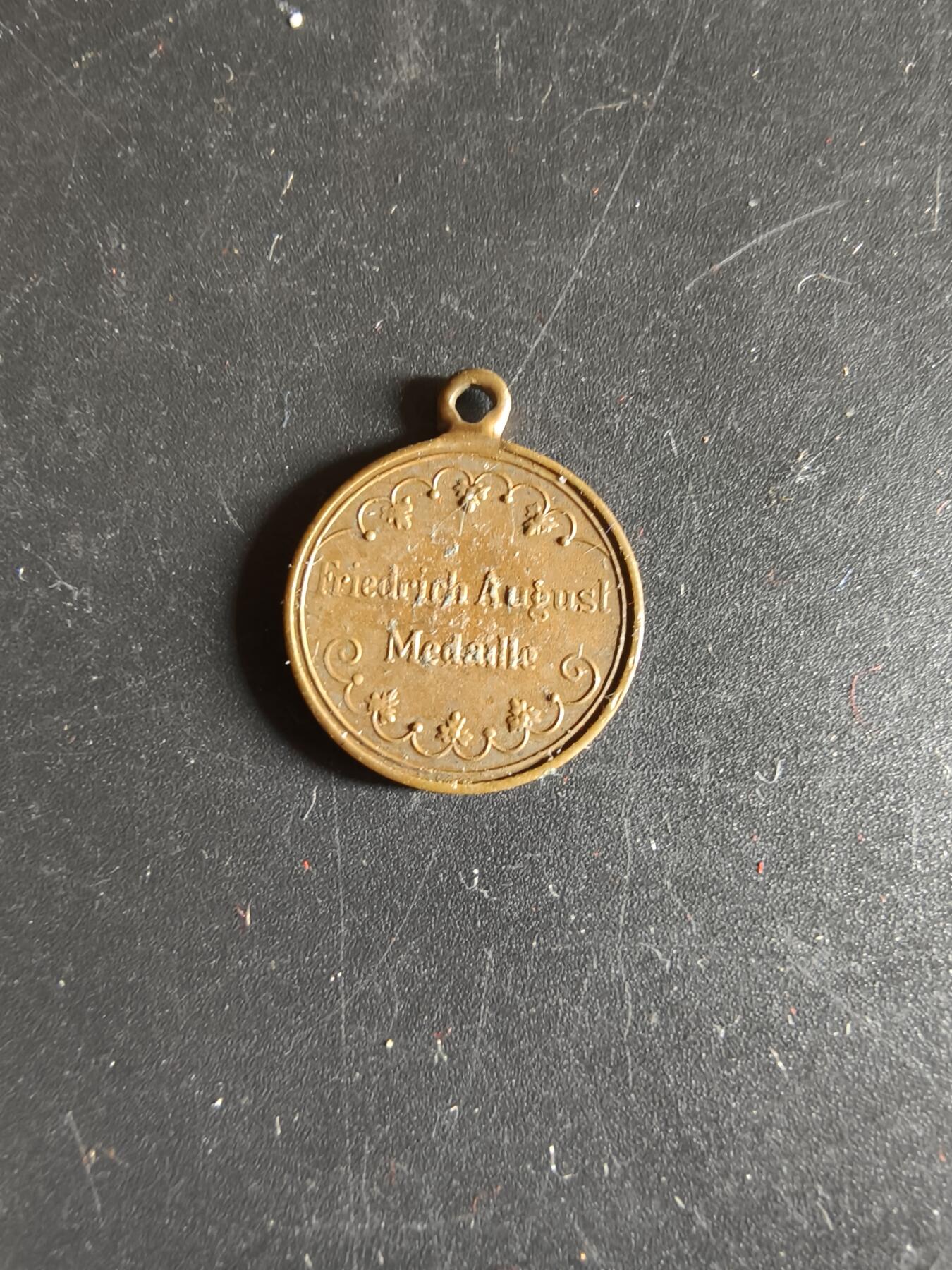 老王徽章第186期 德国一战萨克森王国铜级奥古斯特奖章迷你章