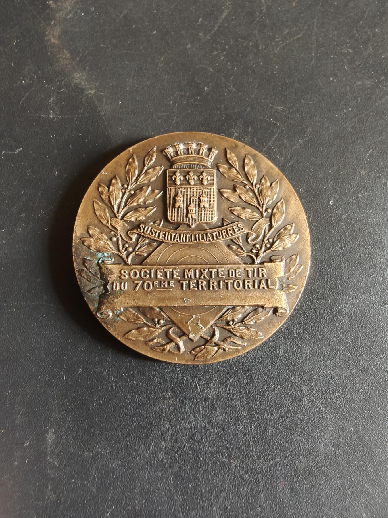 老王徽章第186期 法国第70步兵团混合射击竞赛大铜章    直径32mm    重量12.3g