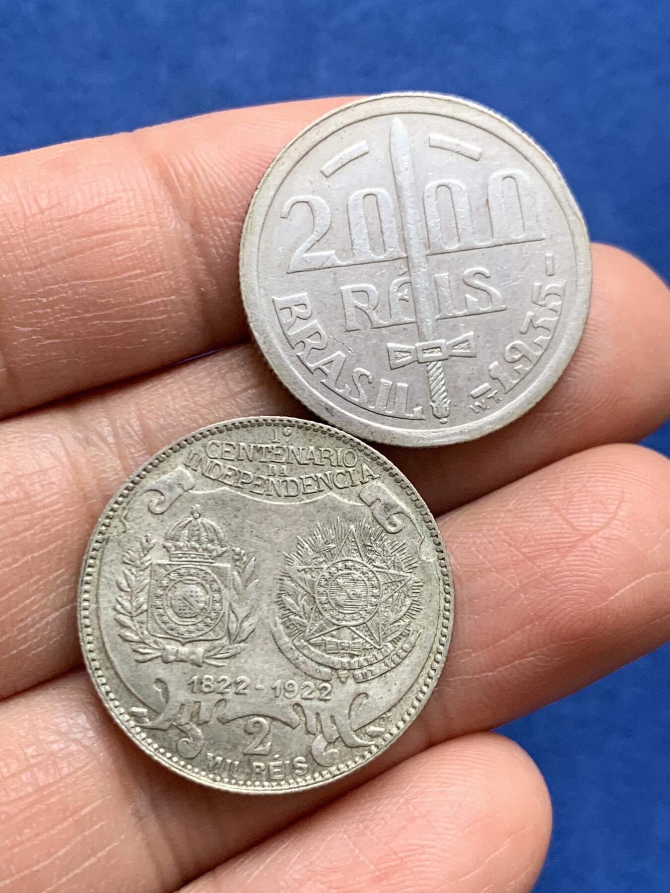 《竞宝斋》第469场 周日，周一 2场连拍 （全场包邮）欢迎送拍 两枚一组 巴西1935年卡希亚斯公爵2000瑞斯银币+巴西1922年独立一百周年银币