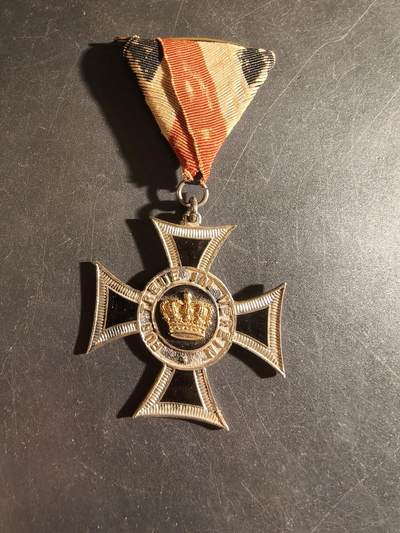 老王徽章第186期 - 德国巴伐利亚老兵协会十字奖章    800银    15.6g