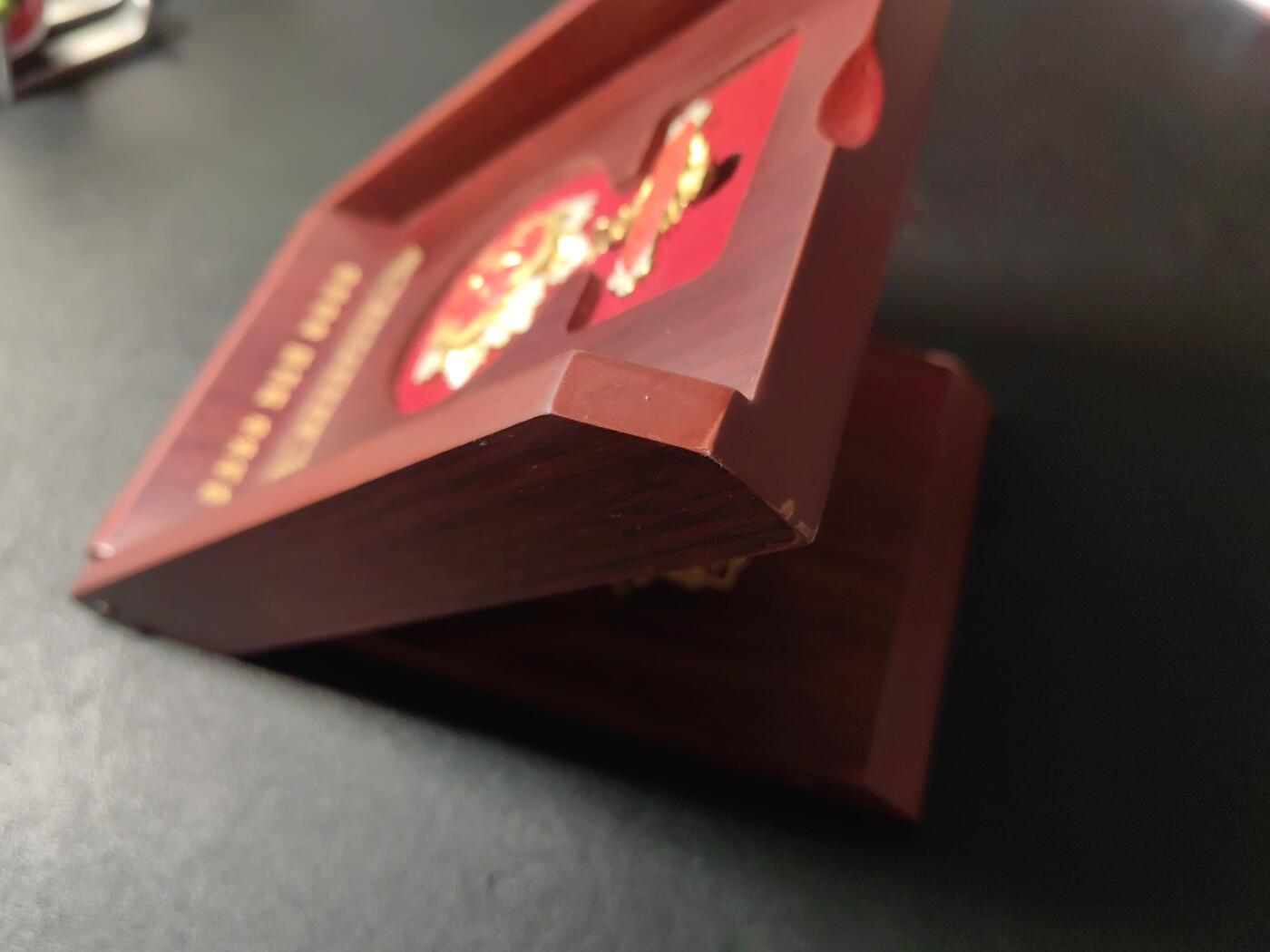 靖甫拍卖第六场 70周年奖章带内原盒 有使用痕迹