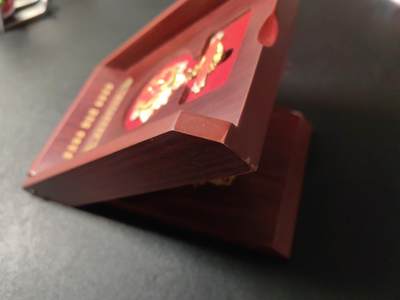 靖甫拍卖第六场 - 70周年奖章带内原盒 有使用痕迹