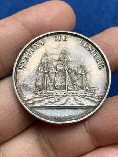 《竞宝斋》第469场 周日，周一 2场连拍 （全场包邮）欢迎送拍 - 法国1859年原铸波尔多海事保险银章，圆形极少见款，品相极佳，带原盒，直径：35mm，重：19.71g，蜜蜂银标。