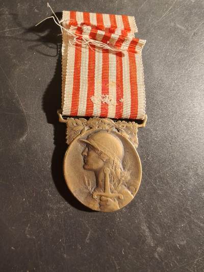 老王徽章第186期 - 法国一战纪念章