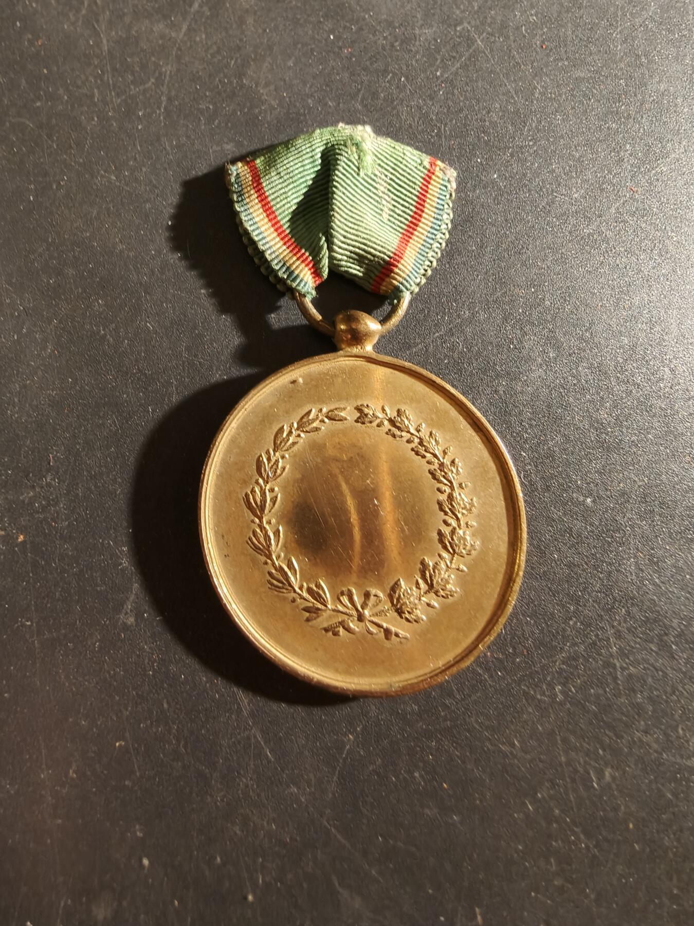 老王徽章第186期 法国金级射击协会奖章