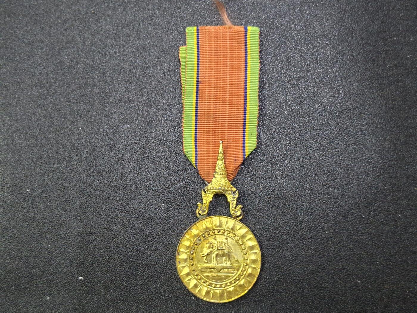 西秦中古拍卖第八十期  泰国金级白象奖章 银制