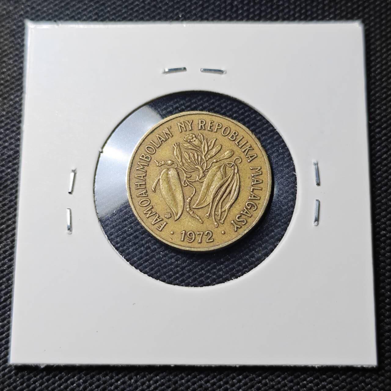 KK钱币收藏小铺   第404期 2月预留时间 周末发货  马达加斯加10法郎