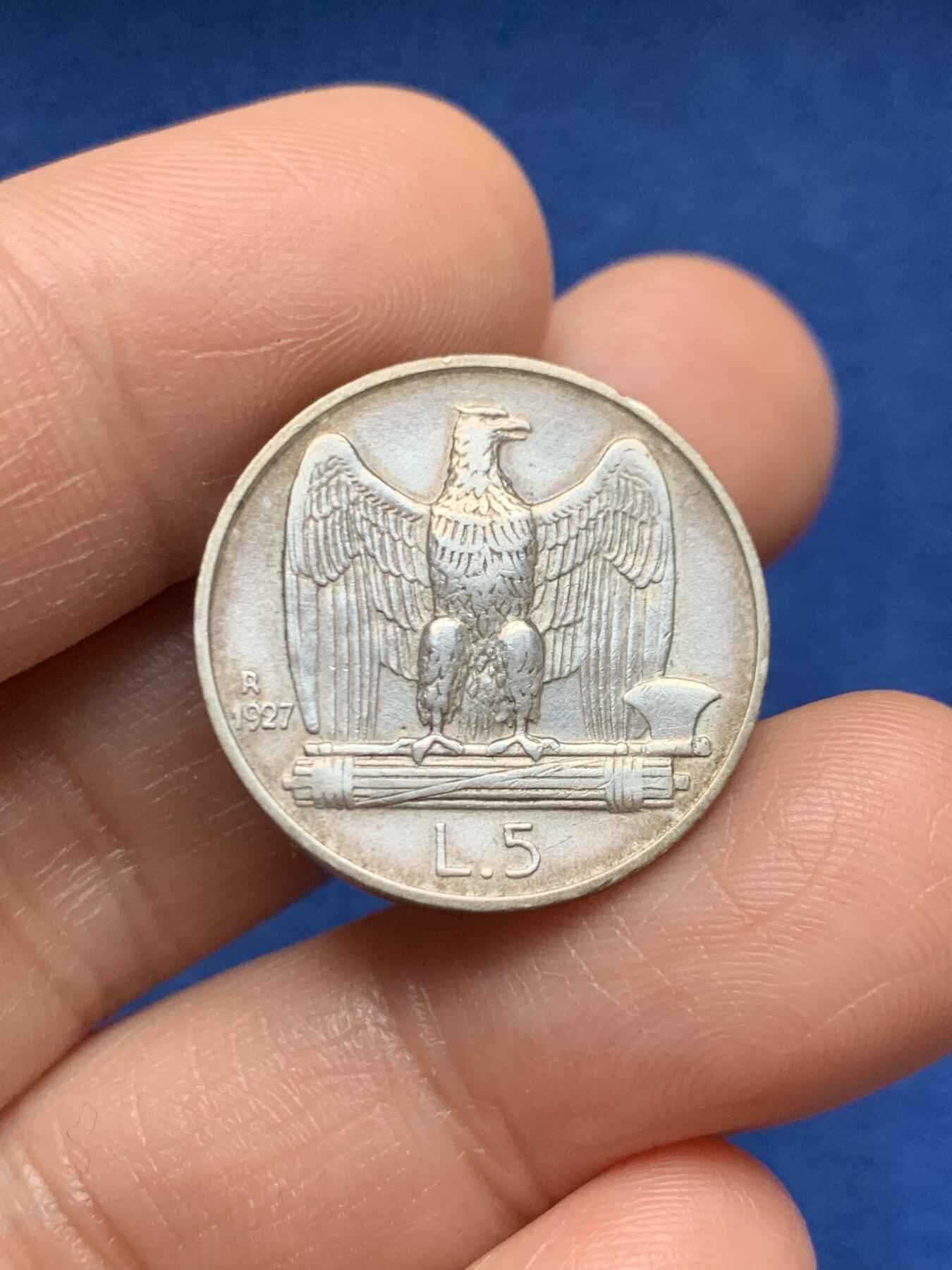 《竞宝斋》第469场 周日，周一 2场连拍 （全场包邮）欢迎送拍 意大利1927年5里拉银币，原光品相，4.9克，835银