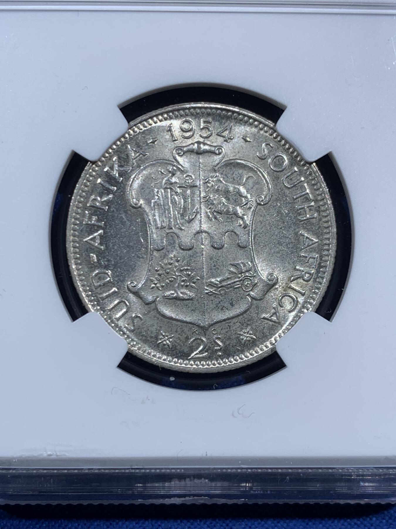 《竞宝斋》第469场 周日，周一 2场连拍 （全场包邮）欢迎送拍 NGC MS60 南非1954年2先令普制银币，好品比精制版少很多，60分难得一见