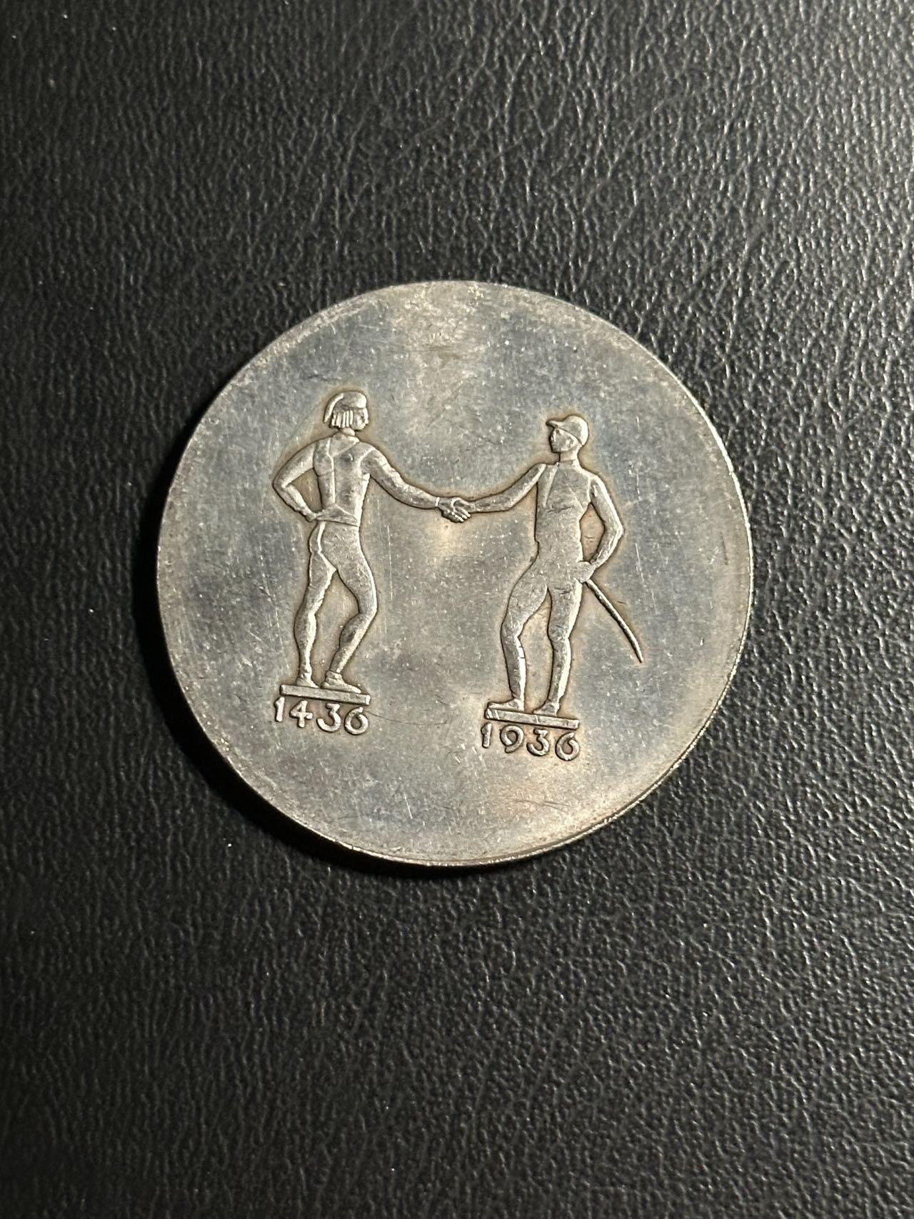 丙午马年三月第二场 精品更新 不知道是啥玩意，材质不确定。可能是个后铸的章。图案是个奔马，今年马年可以玩一玩