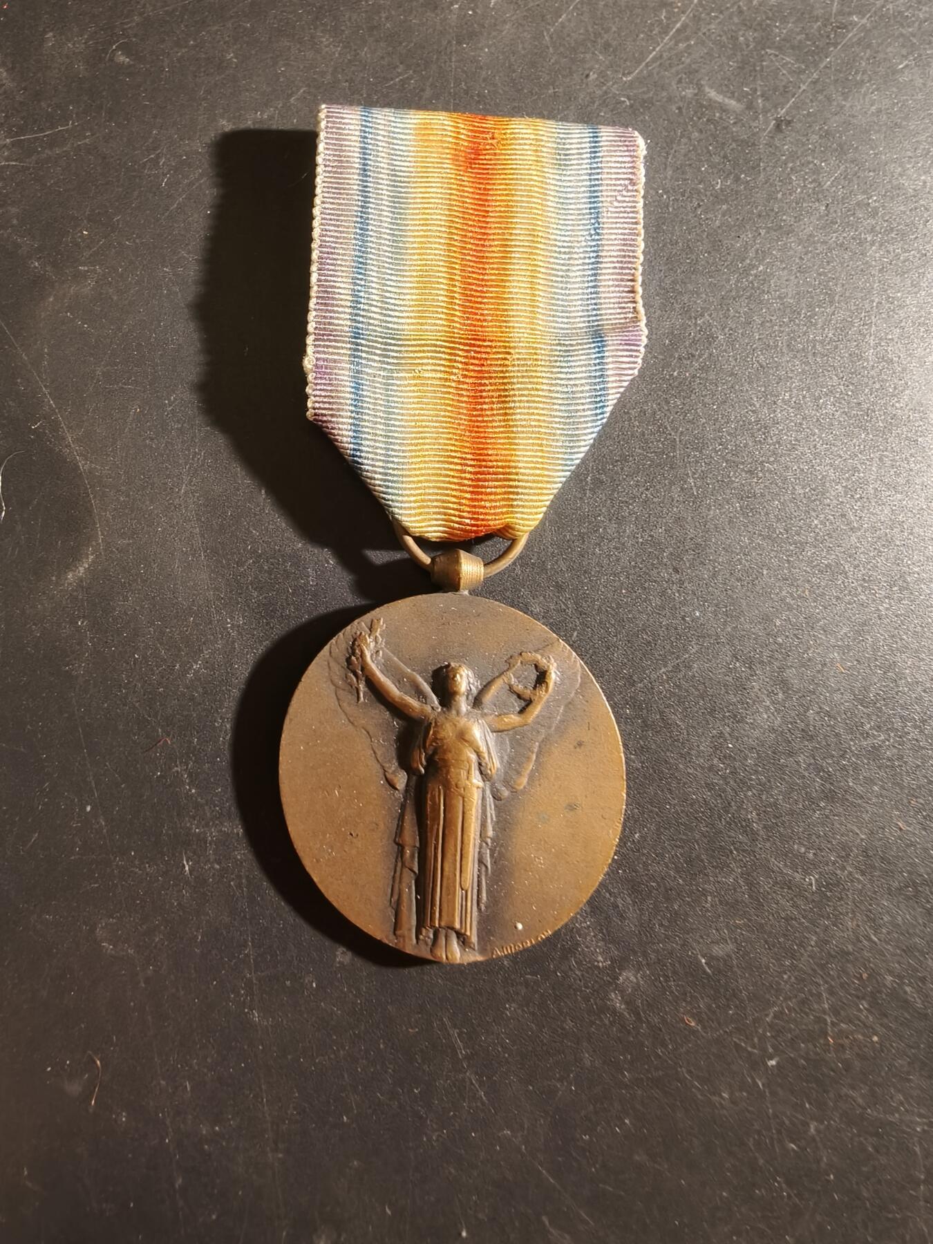 老王徽章第186期 法国一战胜利奖章