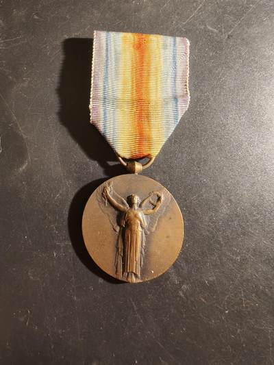 老王徽章第186期 - 法国一战胜利奖章