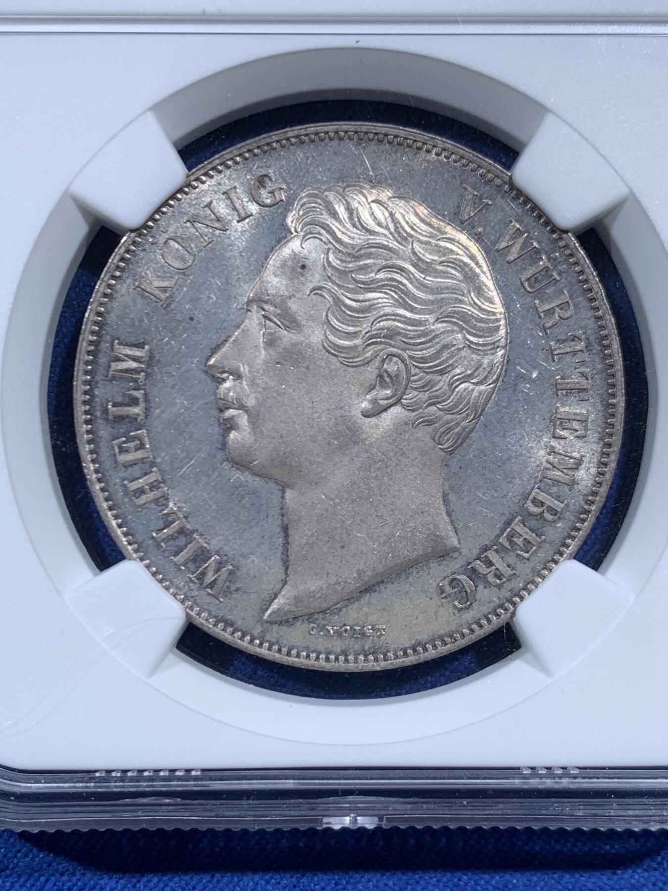 《竞宝斋》第469场 周日，周一 2场连拍 （全场包邮）欢迎送拍 唯一冠军分 NGC MS62 德国 1856年符腾堡 狮鹿盾徽2盾银币 转光明显 低评了 CNG买的裸币成本6500，值得入藏