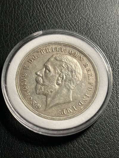 丙午马年三月第二场 精品更新 - 英国乔五马剑银币 28克500银。此枚属马剑收官之作大热门品种！近期银价震荡，值得投资！藏家出品带小圆盒