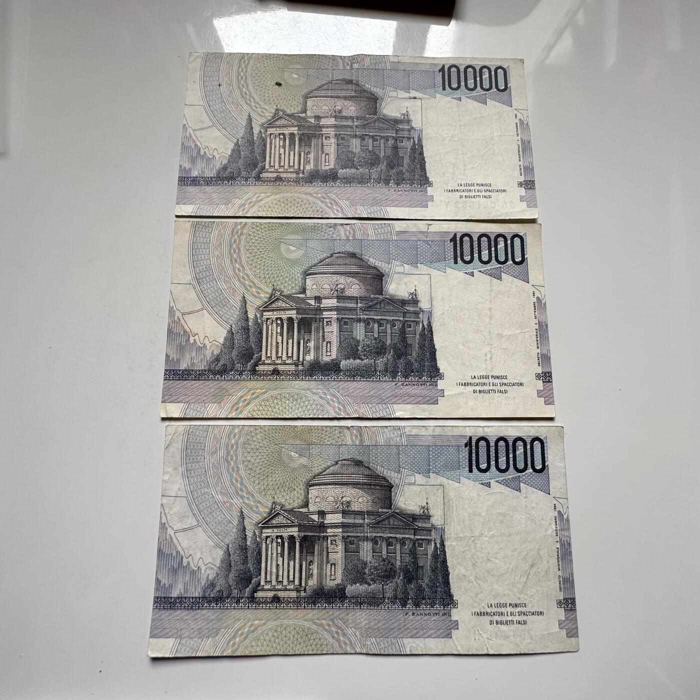 🌹外币初藏🌹🐯2026年第27场   每周二四六晚8️⃣点 接代拍 意大利1984年 10000里拉纸币（伏打版）三张b